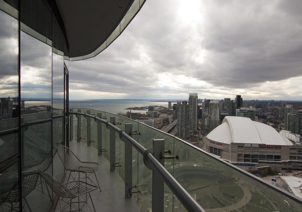 Corporate suite Toronto Exterior foto